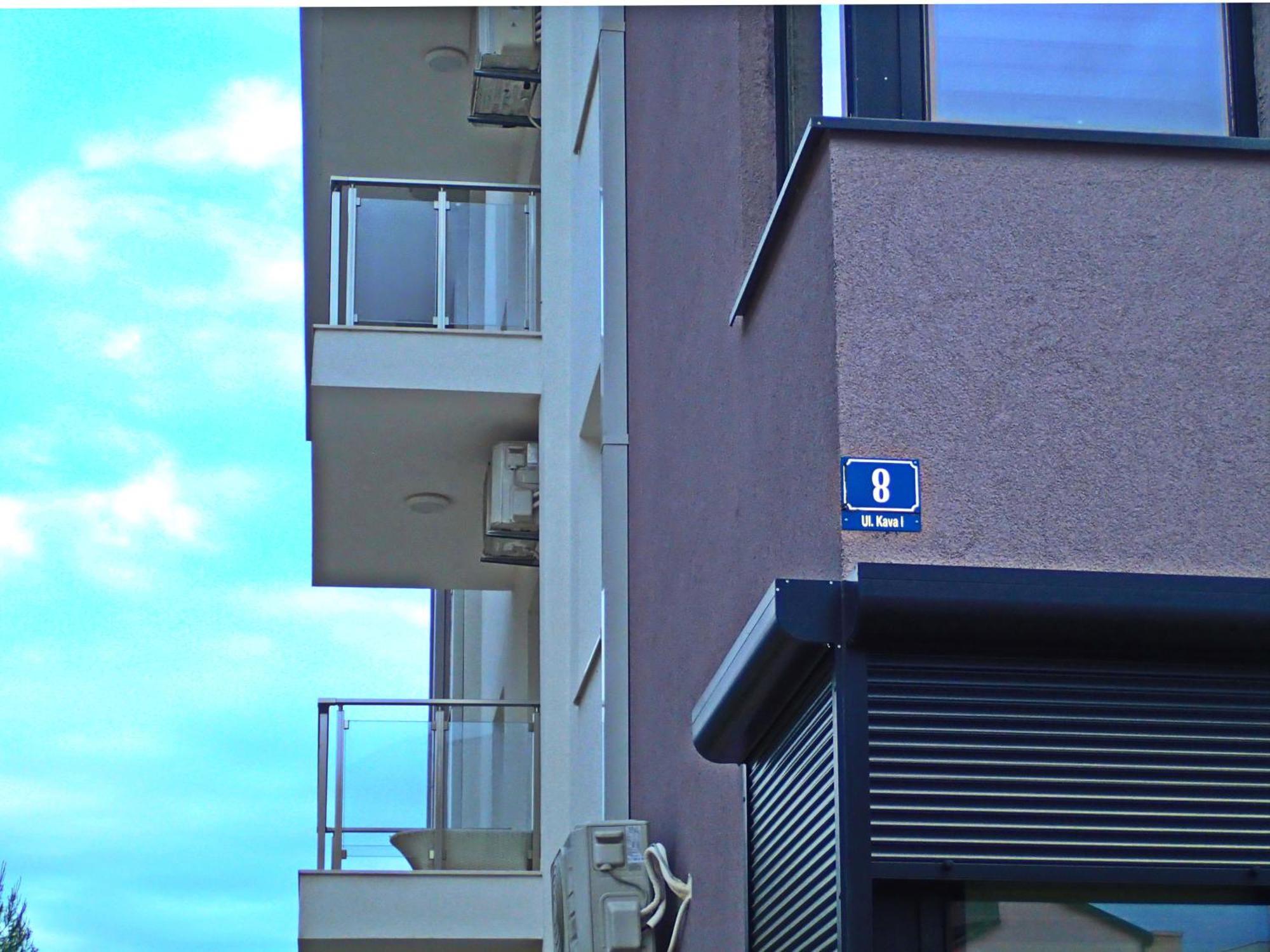 Apartment Sova Tivat Exteriör bild